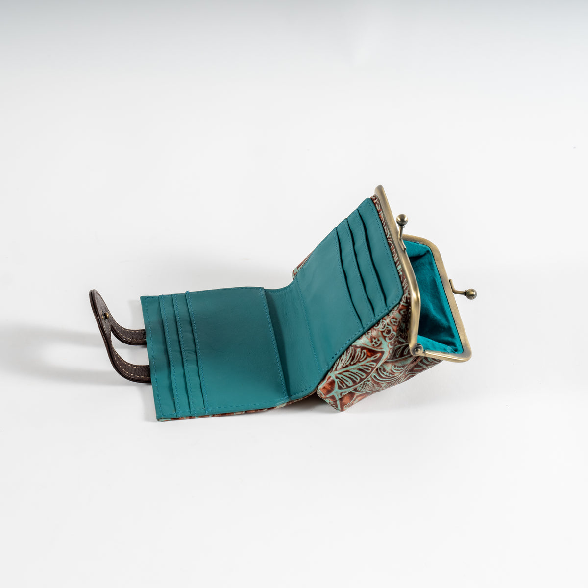 Collide Wallet inside