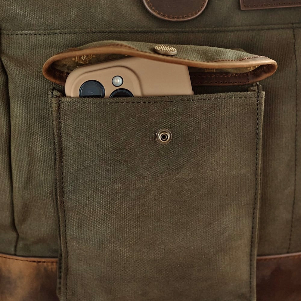ODYSSEY WAXED CANVAS MESSENGER BAG