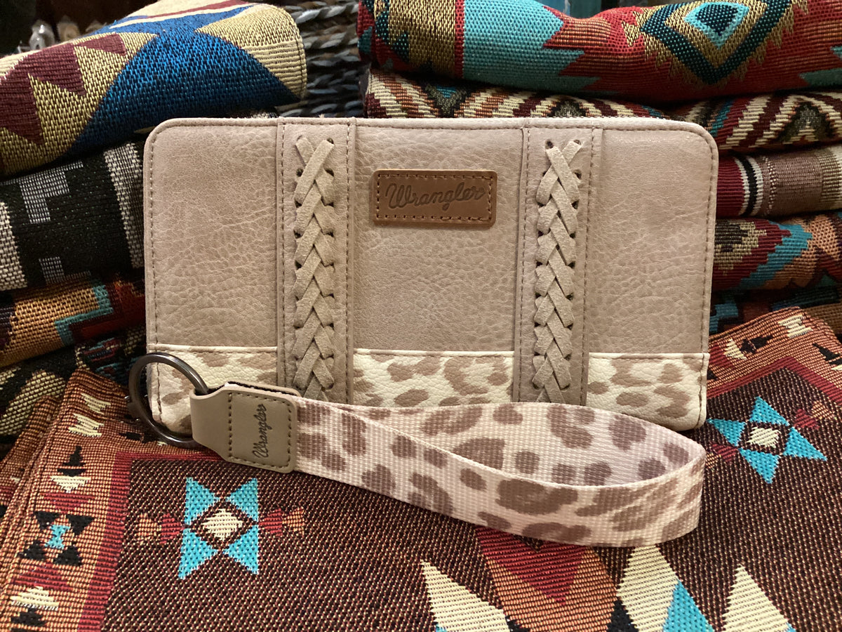 Wrangler Zip Wallet Leopard Print