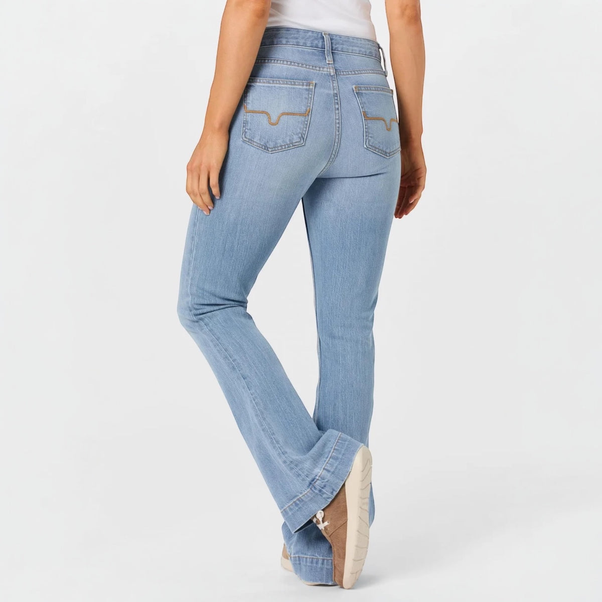 Jennifer Light Wash Kimes Jean