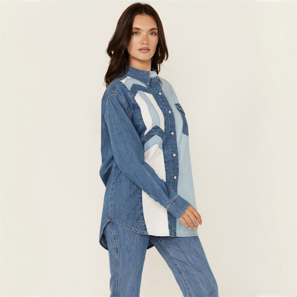 Wrangler Retro Women’s Color Block Denim Long Sleeve Snap Western Shirt