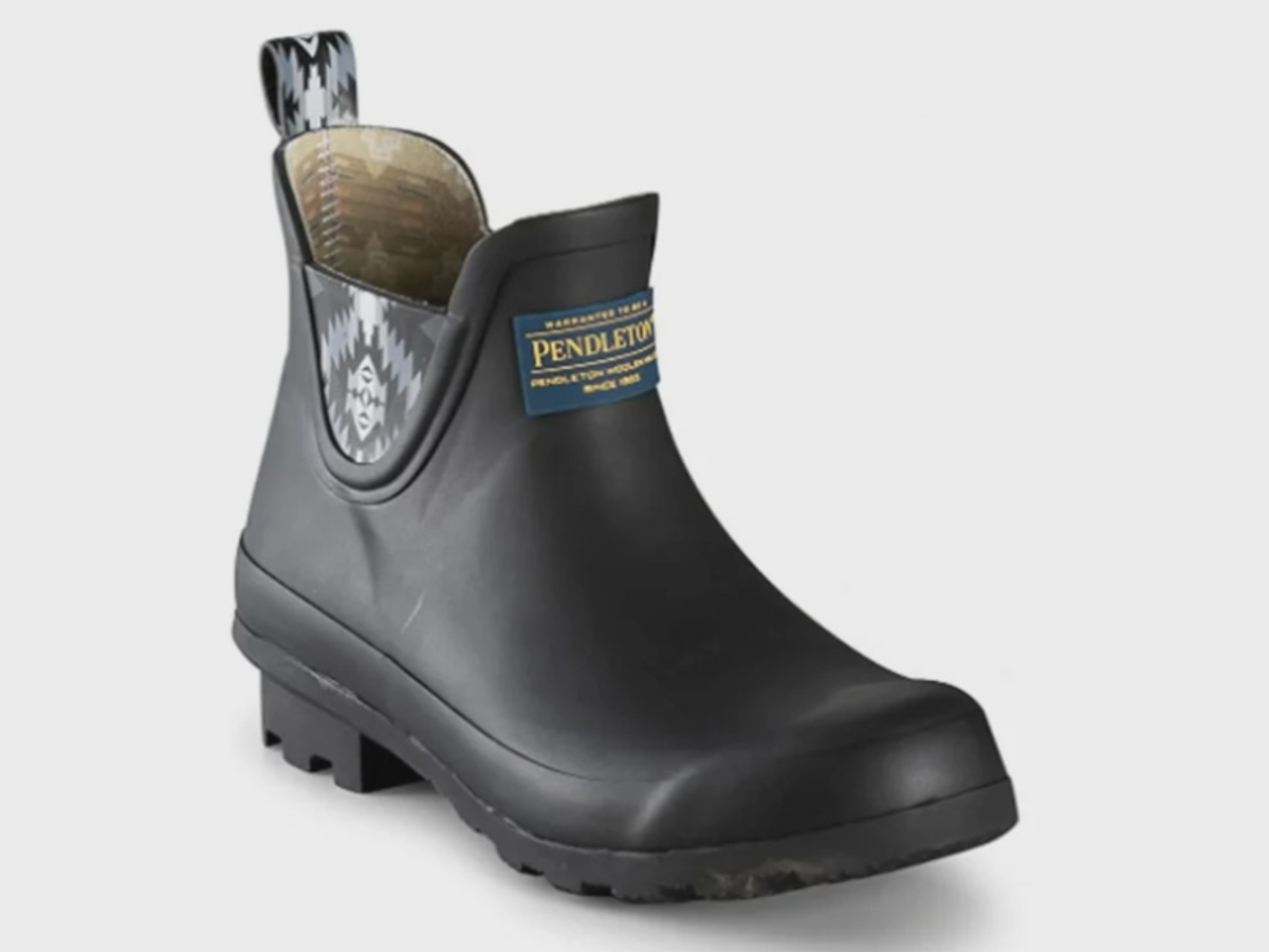 Pendleton Women’s Classic Black Chelsea With Papago BK