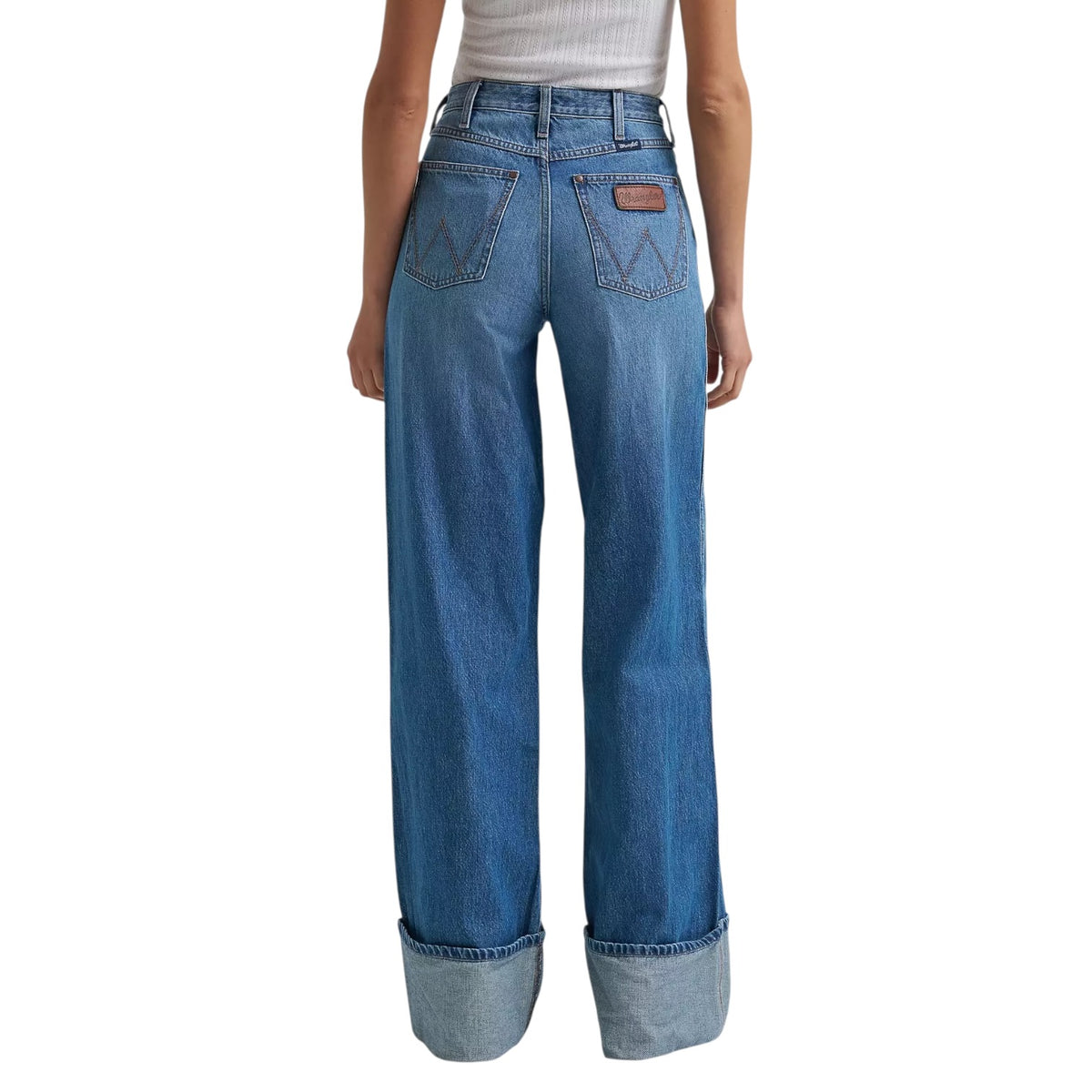 Woman’s Wrangler retro Bailey High Rise Wide Leg Cuffed Jean