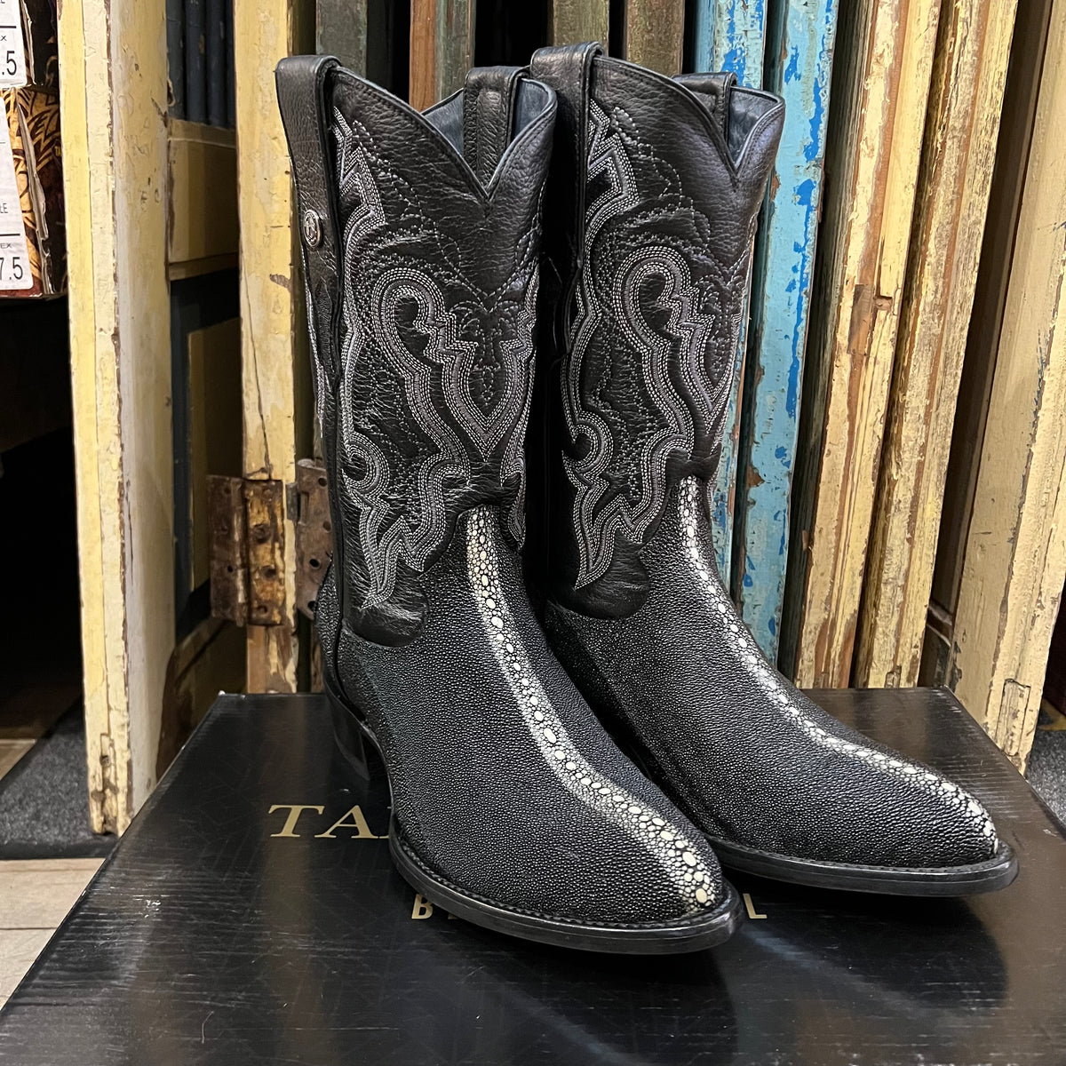 Men’s Mantarraya Reyna Vidriado Boots- Size 9.5