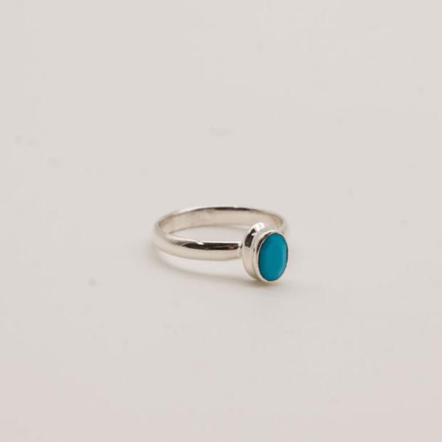 Small Turquoise and Sterling Silver Ring- Size 7