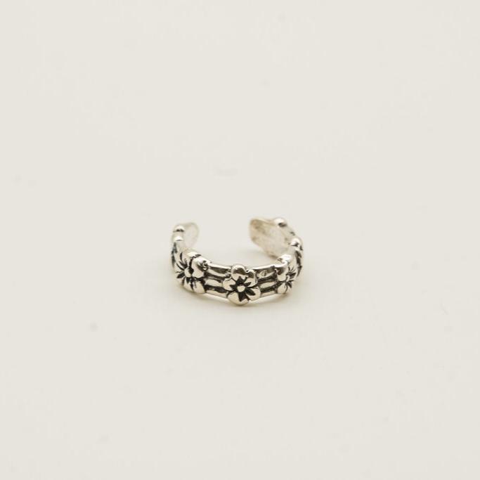 6 Raised Flowers Sterling Silver Toe ring