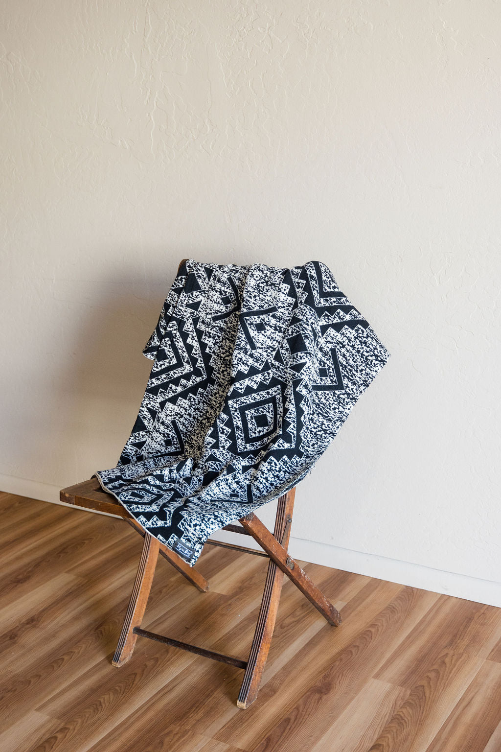 Widespread Aztec Print Throw