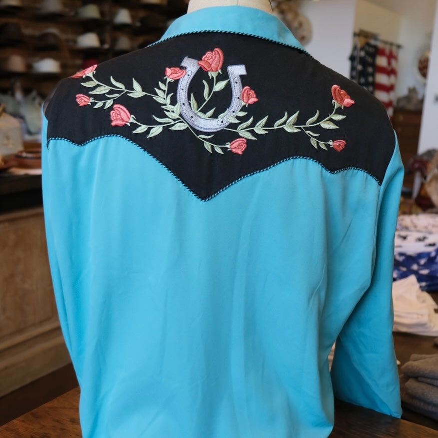 WESTERN SCULLY WOMEN'S HORSESHOE LONG SLEEVE PEARL SNAP WESTERN SHIRT