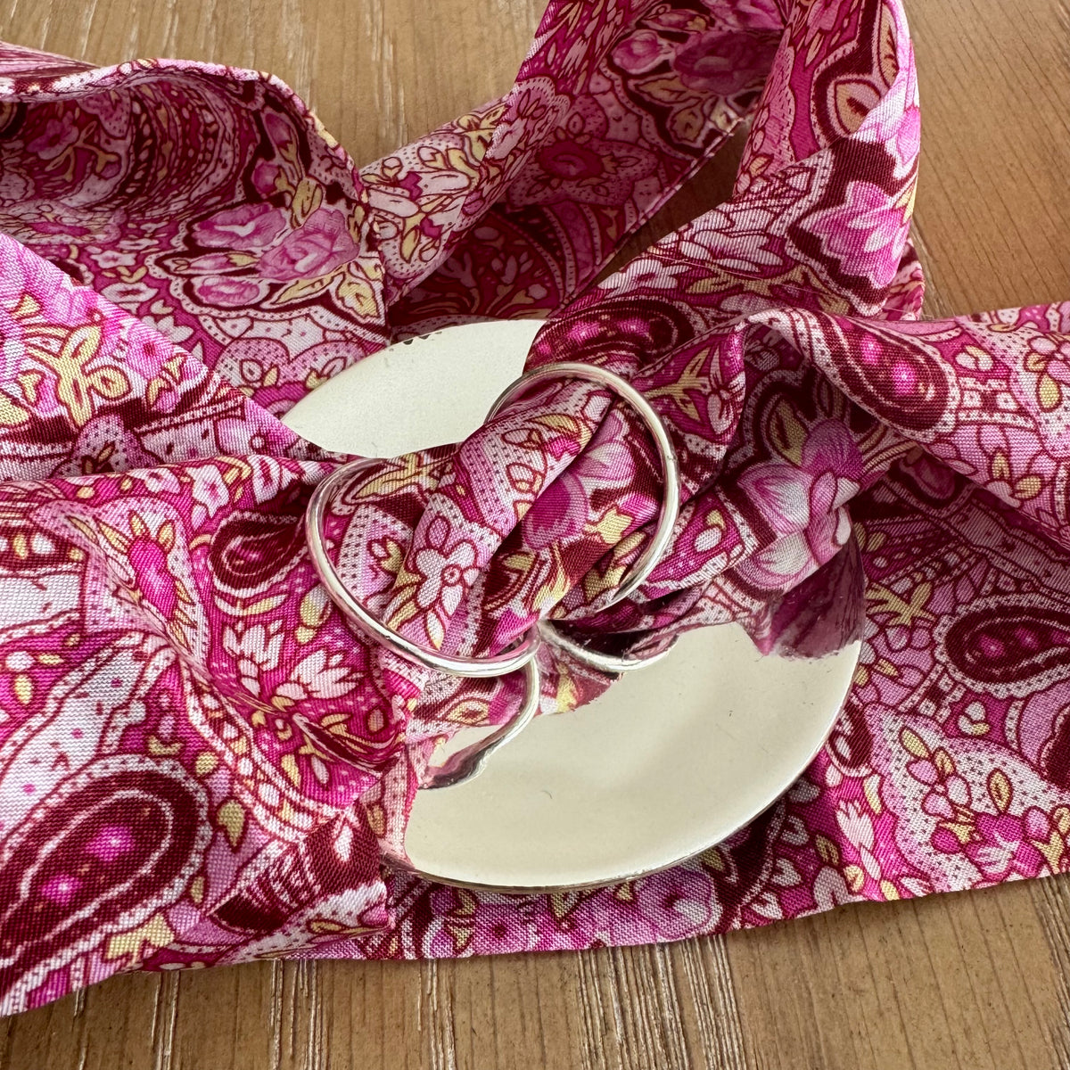 Scarf Slide