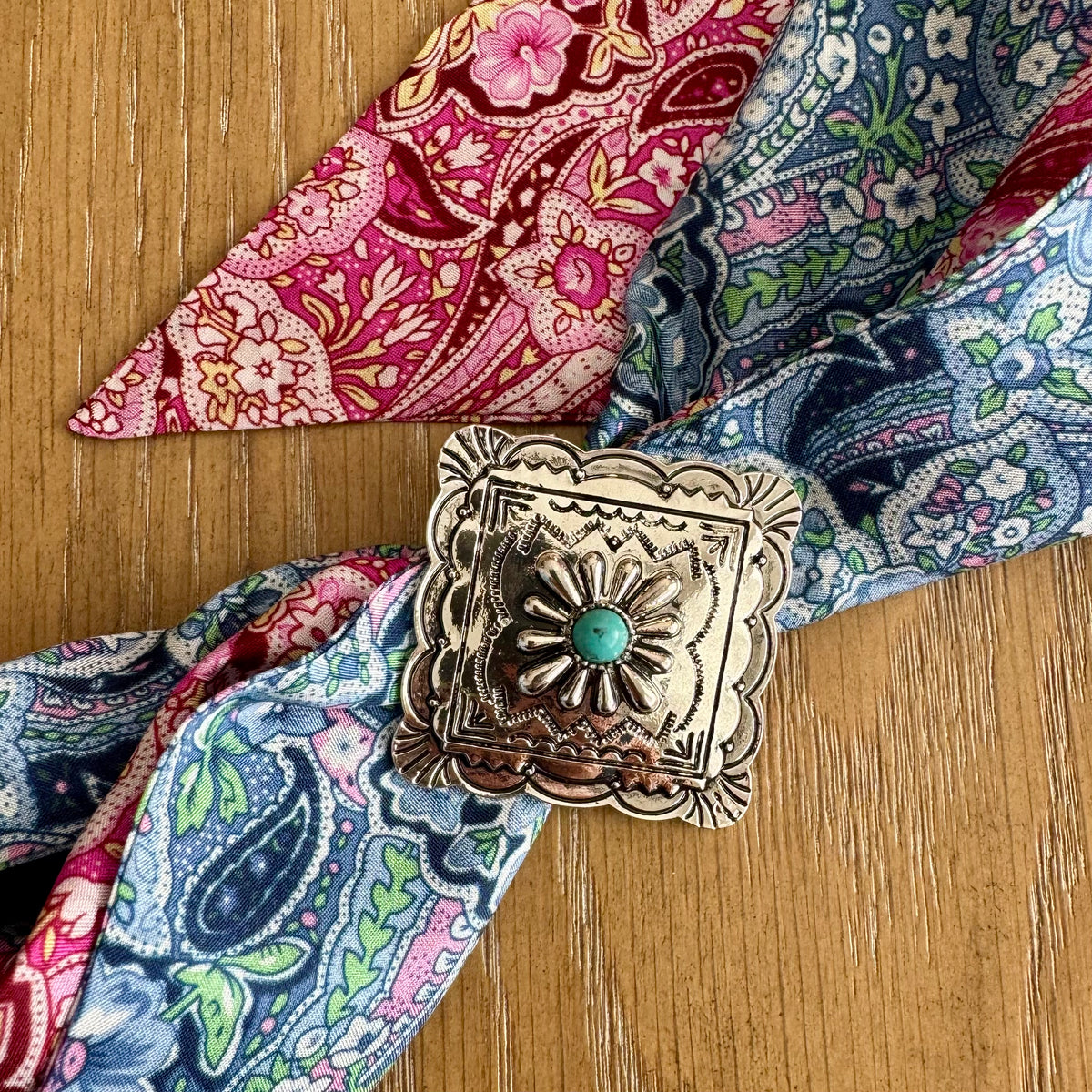 Scarf Slide