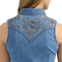 Wrangler Womens Punchy Mid Wash Western Slim Snap Shirt