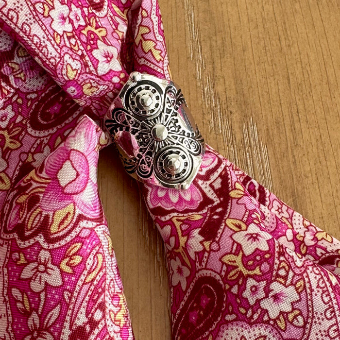 Scarf Slide