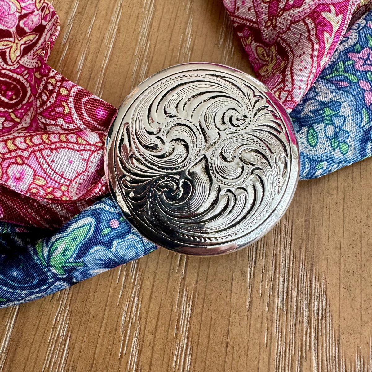 Scarf Slide