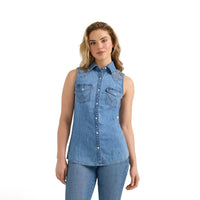 Wrangler Womens Punchy Mid Wash Western Slim Snap Shirt