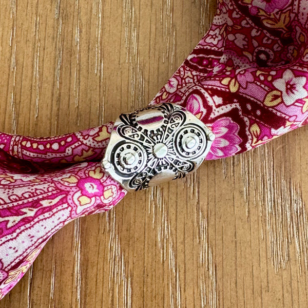Scarf Slide