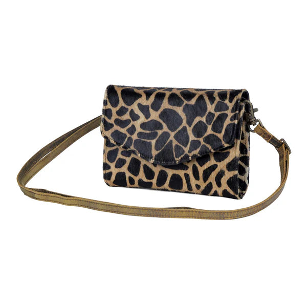 Myra Asset Wallet Shoulder Bag