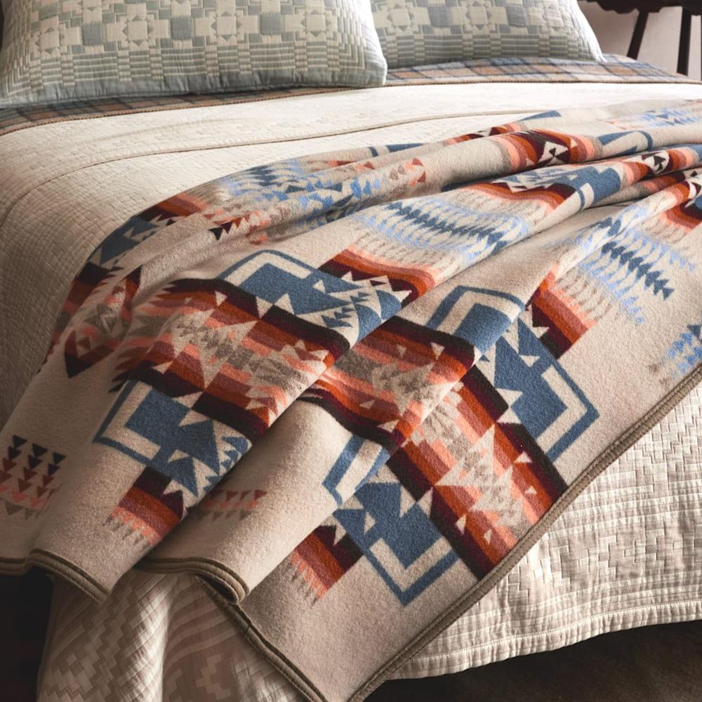 PENDLETON CHIEF JOSEPH BLANKET ROSEWOOD- TWIN