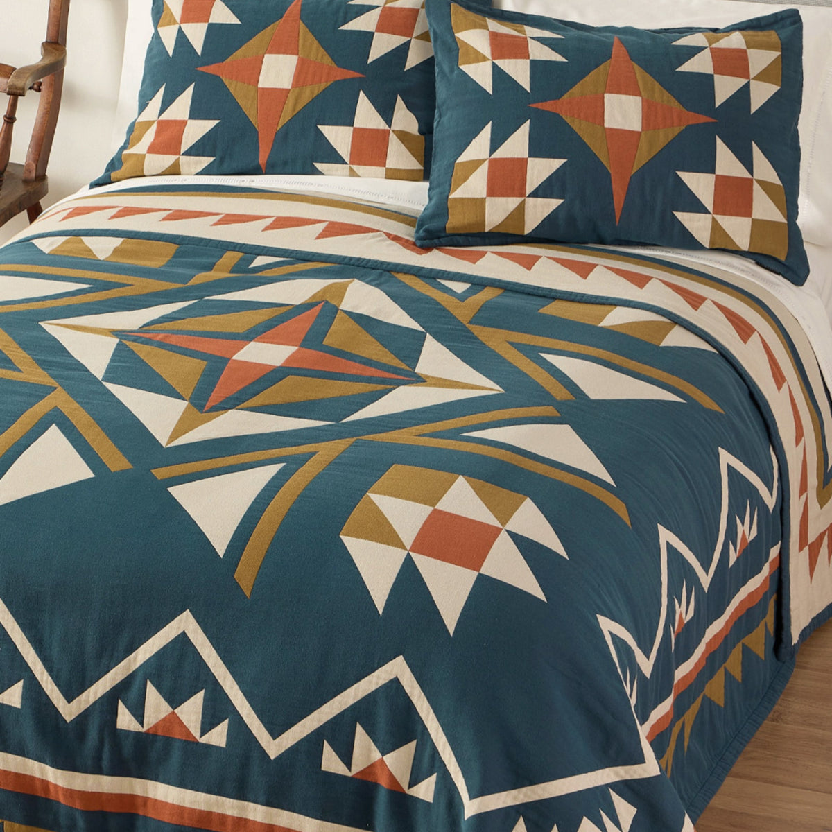 Pendleton Quilted Star Indigo Matelasse Coverlet