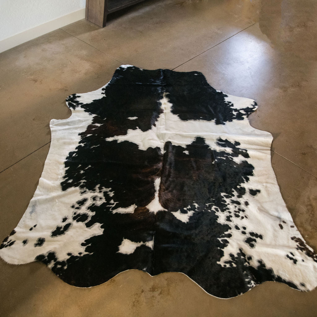 Large Tricolor Long Hair Cowhide